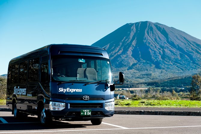 SkyExpress Private Transfer: New Chitose Airport to Tomamu (15 Passengers)
